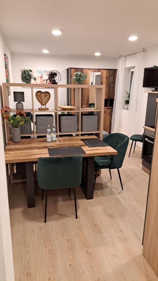 Appartment-Ferienwohnung Mit Kueche, Bad, Kostenlos Wlan, Modern Eingerichtet Родінг Екстер'єр фото