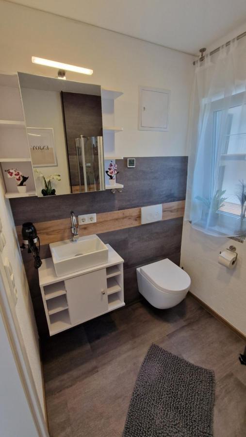 Appartment-Ferienwohnung Mit Kueche, Bad, Kostenlos Wlan, Modern Eingerichtet Родінг Екстер'єр фото