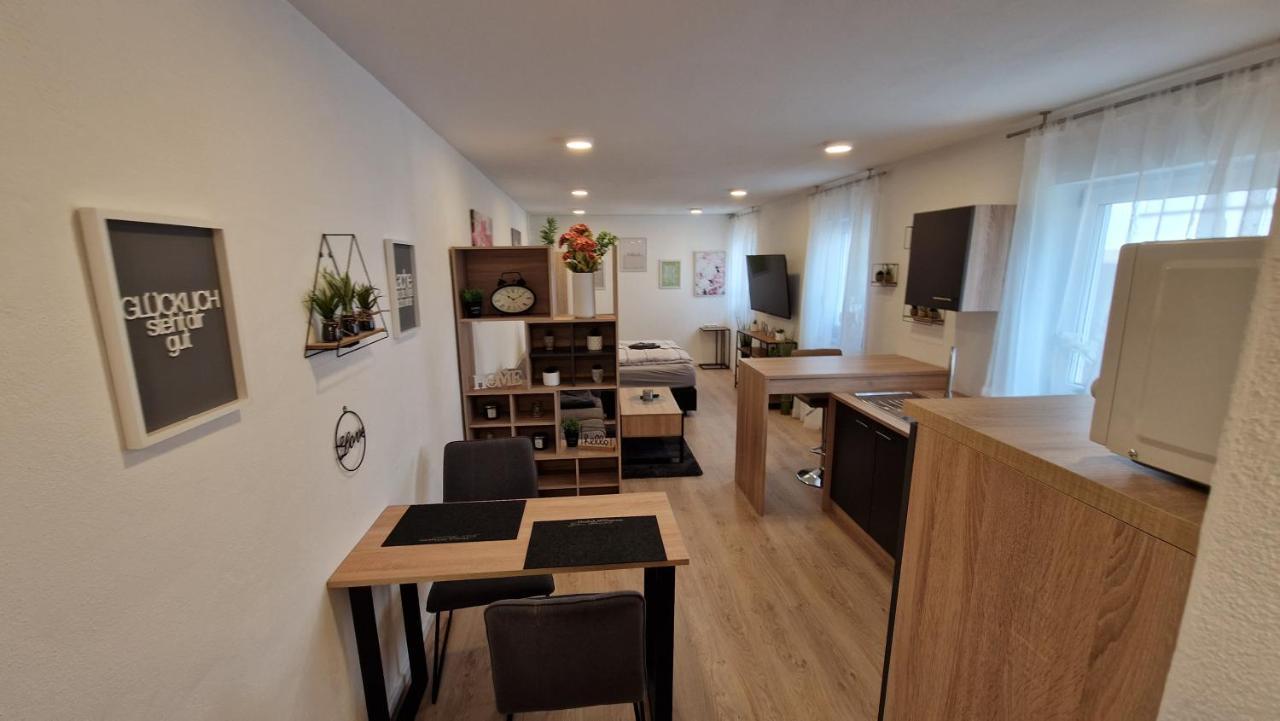 Appartment-Ferienwohnung Mit Kueche, Bad, Kostenlos Wlan, Modern Eingerichtet Родінг Номер фото